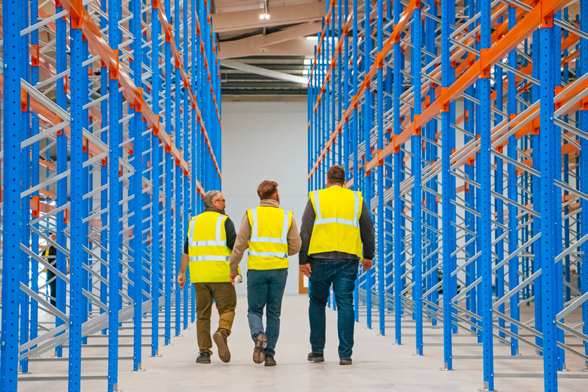 megagroup warehouse 04